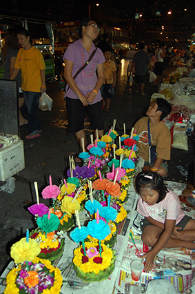 Zwischenstopp Bangkok Lichterfest Loi Kratong