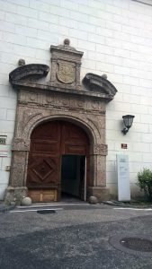 Kindergeburtstag in Innsbruck auf Schloss Ambras feiern