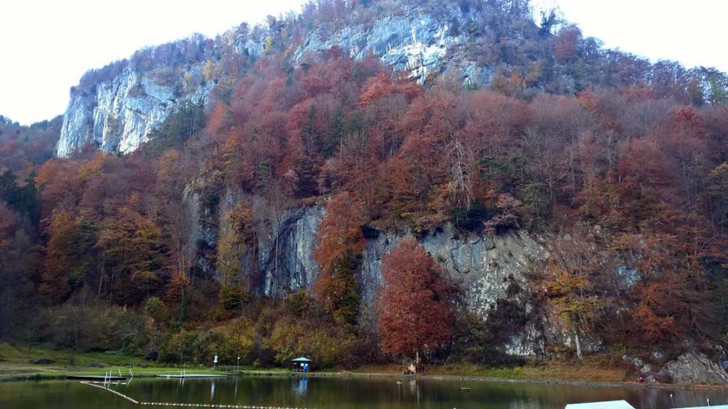Wanderung zum Grafenloch: Achtung Trittsicherheit erforderlich!