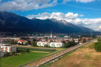 Umzug nach Innsbruck mit Familie: leben mit Kindern in Innsbruck