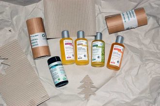 Verpackung sparen im Bad: Naturkosmetik im Glasflacon