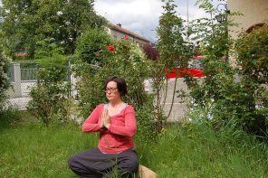 Yoga zuhause üben: wertvolle Mini-Auszeit rettet das Wochenende
