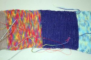 Schal aus Wollresten stricken