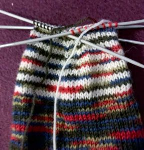 Socken stricken aus Wollresten
