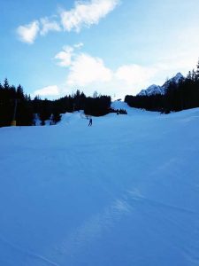 stressfrei abnehmen mit Bewegung, skifahren, skipiste