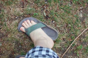 nachhaltige und vegane Zehentrenner