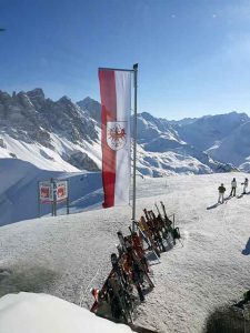 Familienausflug zum Skifahren