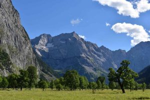 wandern im karwendelgebirge am Ahornboden