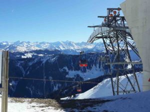 Skifahren mit Teenagern in Tirol