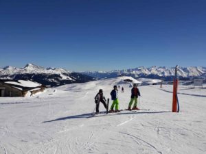 Skifahren mit Teenagern in Tirol