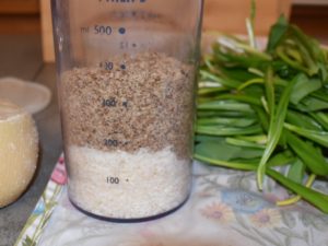 Frühling ins Haus holen mit Bärlauch-Pesto