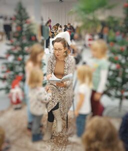 Vereinbarkeit als Privileg und großes Glück: Kinderbuchautorin und Chefredakteurin Madeleine Steindl und Tochter