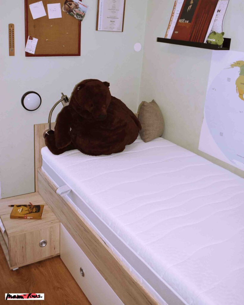 gut schlafen durch regelmäßiges Lüften der Matratze